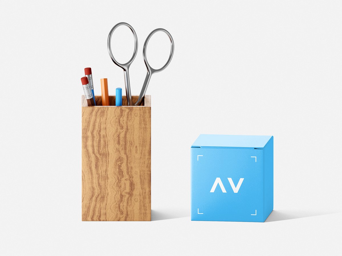 A new mockup featuring a decorative pencil holder near an editable box mockup.

Download PSD file at: alienvalley.com/mockups/small-…

#mockup #mockups #branding #3D #blender #freepsd #freebie #freebies
