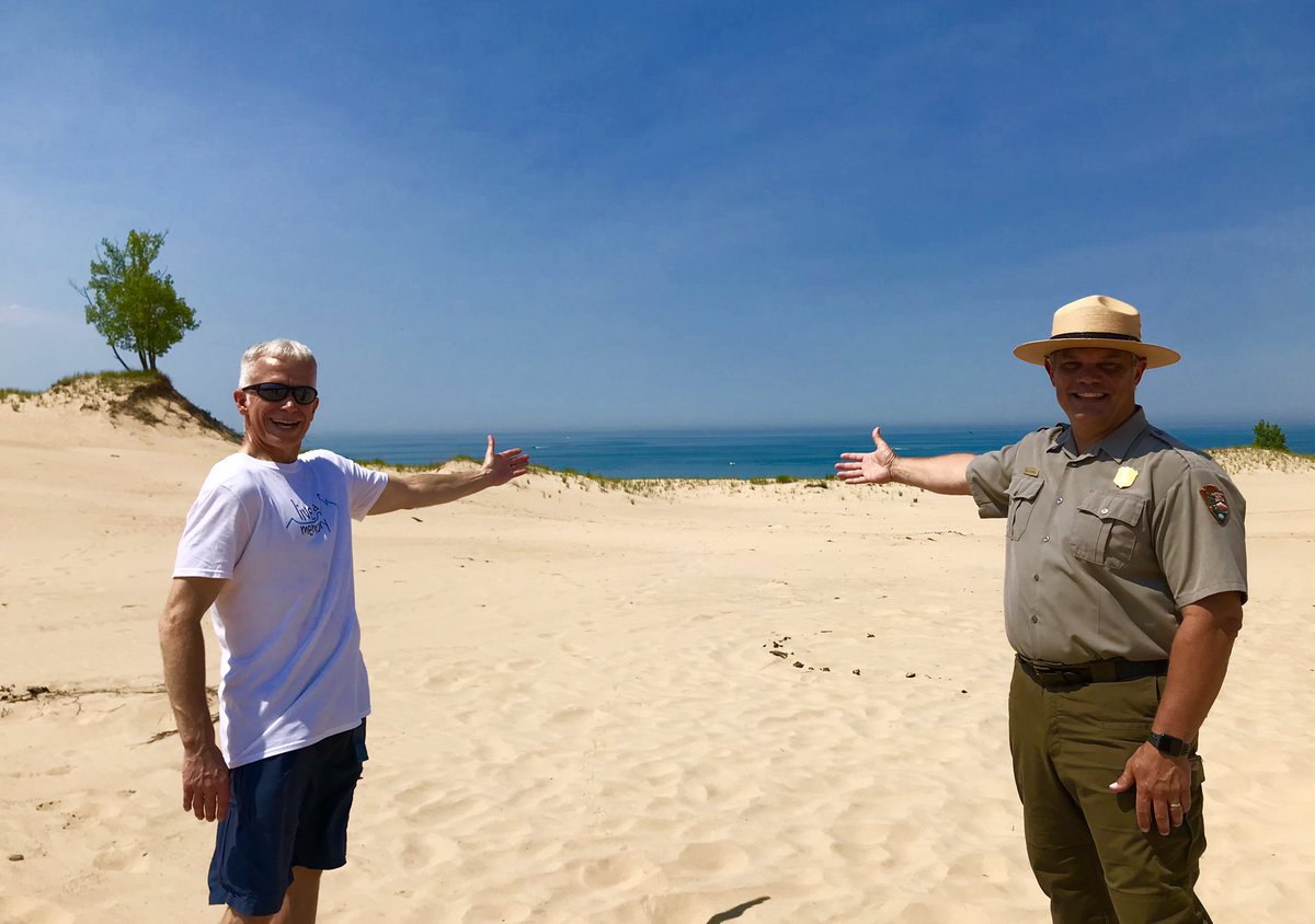 LiveaMemory's tweet photo. @CourseCharted @RoarLoudTravel @NothingButNE @GalsWander @2TravelDads @sl2016_sl @RoadtripC @suziday123 @always5star @Adventuringgal @wandersmiles @WAISItravelblog @LindaPeters64 @SashaEats @leisurelambie @LisaRivera2207 @beckyexploring @AuraPriiscel @MadHattersNYC @HHLifestyleTrav @TravelBugsWorld @epicureanexpats @SonjaSwissLife @RudiGourmand @NYCapricorn @NomadsPassport @pip_says So Many #MiniTrips Just a Short Drive from #Chicago!
A Fav of Mine - A #RoadTrip to @IndianaDunesNPS!
A Wonderful #NationalPark and So Close to the #WindyCity Too!
And When You Visit - Say Hi to My Good Friend, #ParkRanger, Rafi Wilkinson!π
#Travel #Nature #Indiana
#Adventure https://t.co/lYfOdF8Ip9