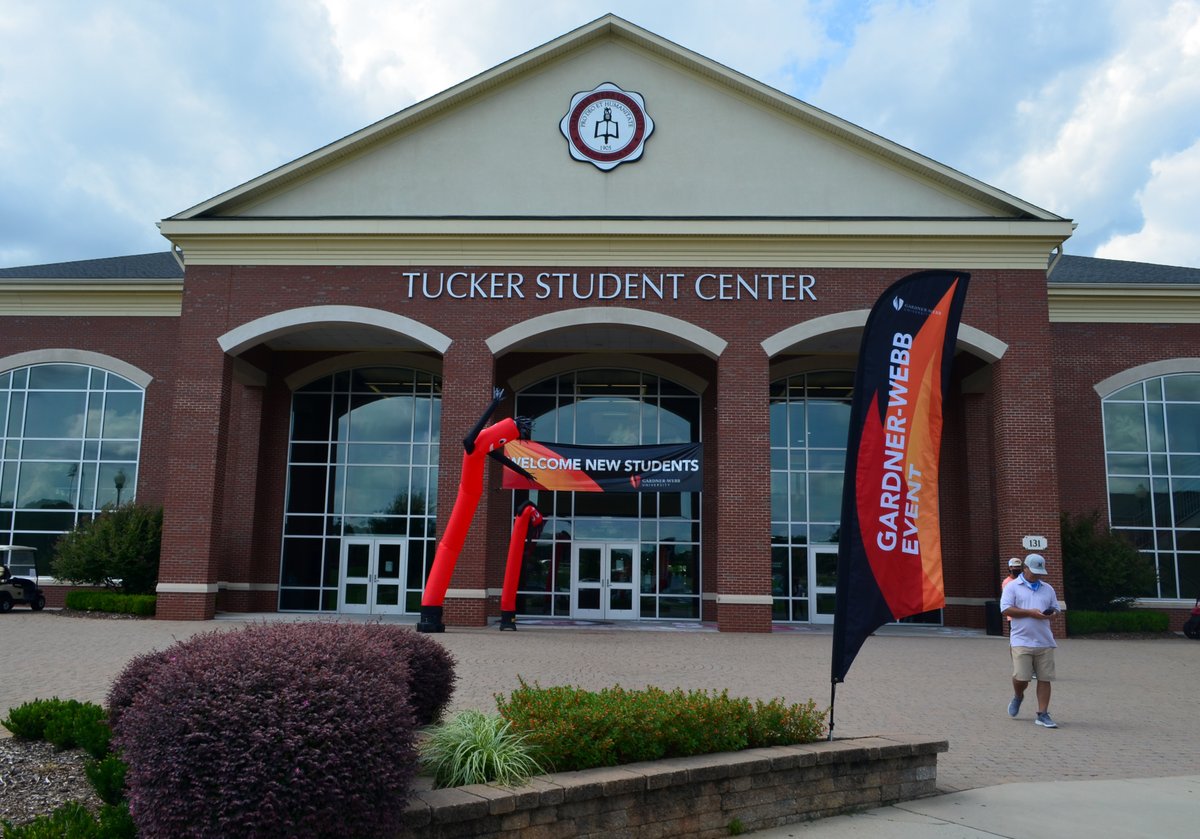 GWU_WBK's tweet photo. The #RunninBulldogs Are Back, Move In Day! ๐๐๐ถ #JustKeepRunnin
Pt. 2 ๐ธ https://t.co/yojjpWHrZO