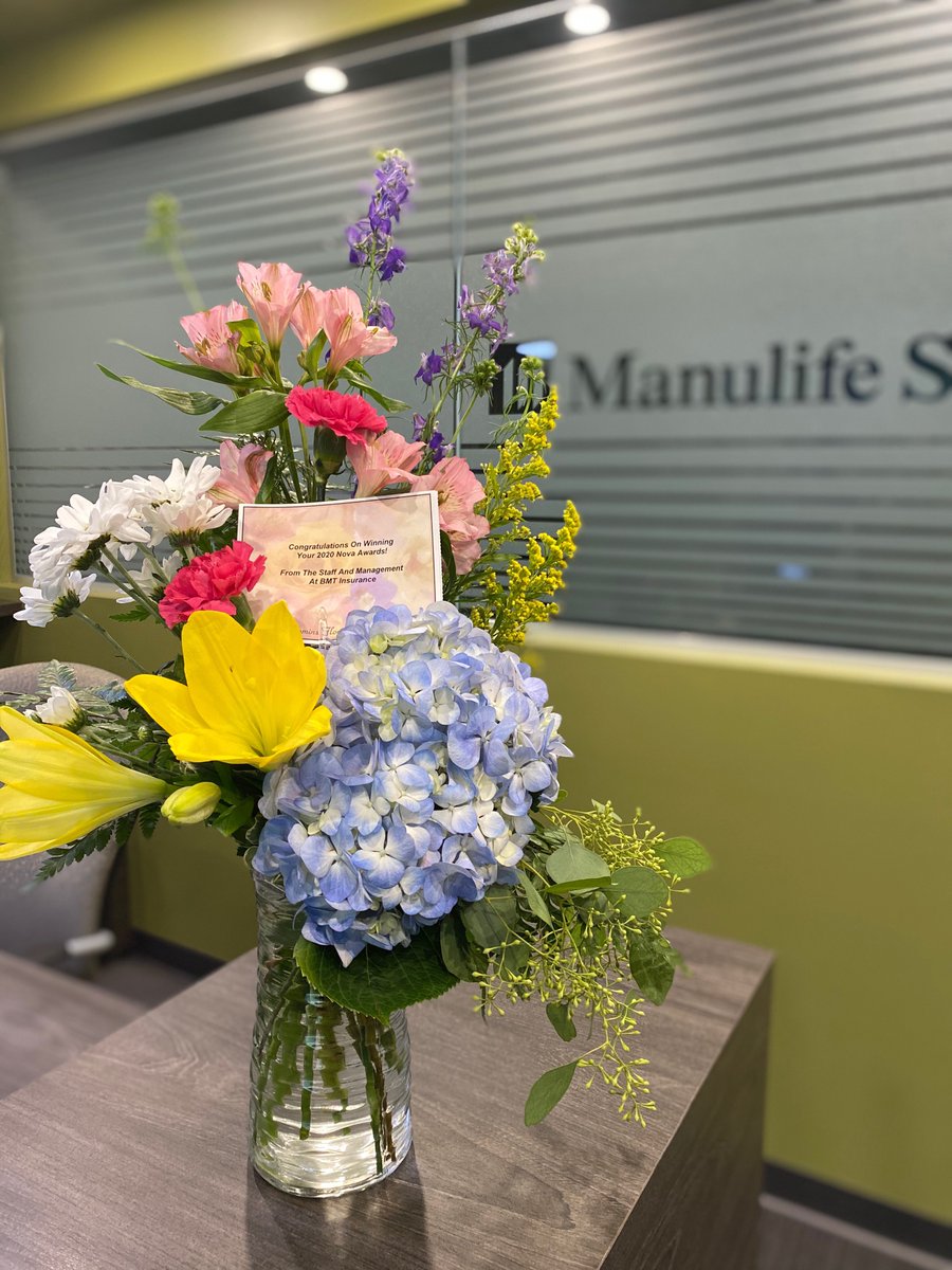 TeenaSimpson5's tweet photo. A huge thank you to BMT Insurance for sending this beautiful bouquet of flowers to me as the winner of their Sponsored Nova Award. 💕💕💕 #nova2020 https://t.co/KBFmpRpQxT