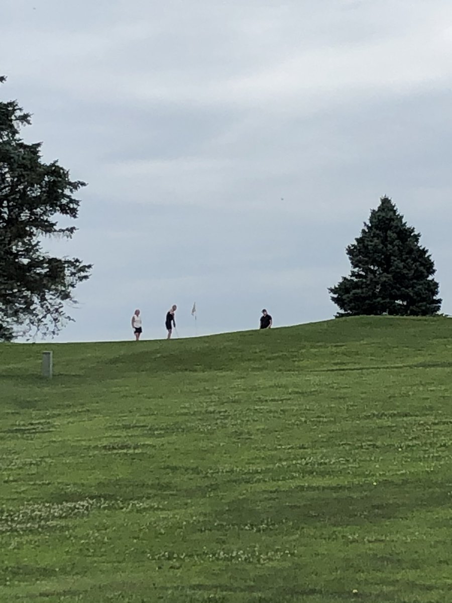 RiskTaker4Kids's tweet photo. The @LadyDevilsGolf team is off to a great start tonight! What a beautiful evening to support the team. Go RedDevils!!!! #RCSLearn #EducationBasedAthletics #RedDevilGolf https://t.co/AriWVL45Vf