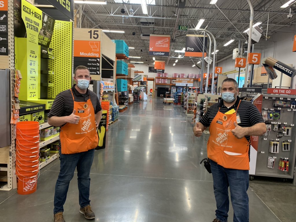 The ASM team at 8966 driving alignment Monday’s. #oneteamonefocus #sameoutfitsamemindset @LeahVienhage @jasonhd8966 @THDdiego @JasonBallDM198 @MikeCaplinger1