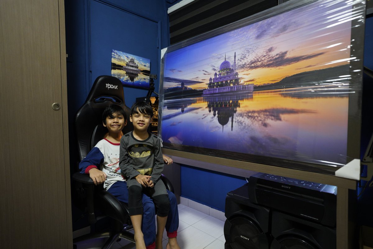 BakerShaiful's tweet photo. Siap!
Gambar paling besar pernah aku print dan framekan.
Thanks to my client. If it wasnt him, i dont know when i will print this size.
#PrintOnDemand https://t.co/YfffTeJ4xm