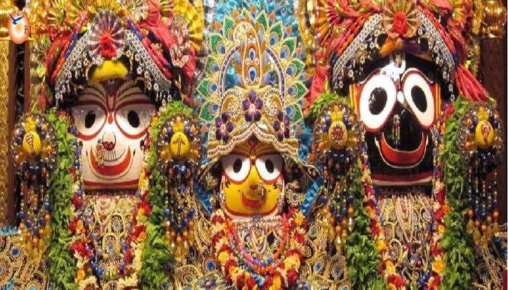 Narada Muni once went to Vaikuntha and served Mother Laxmi very attentively. Sri Laxmi was very pleased and requested Narada Muni to ask for any boon. Narada Muni replied, “My dear Mother Laxmi, you must promise that whatever I ask for, you will grant.” Laxmi Devi wowed that she