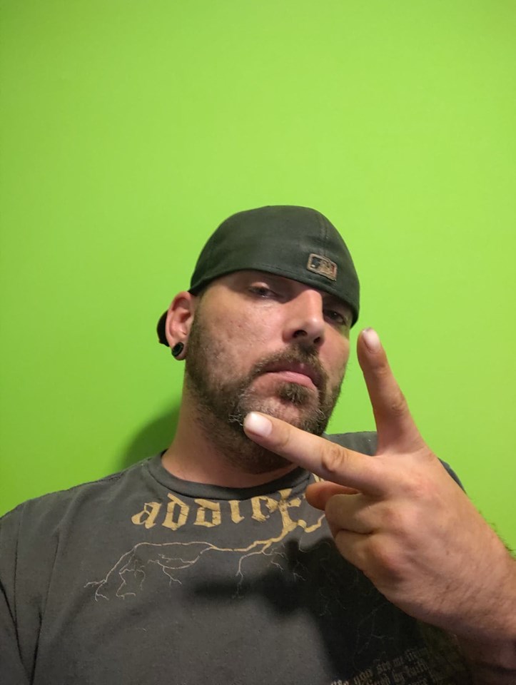 MoHawkTucker tweet media