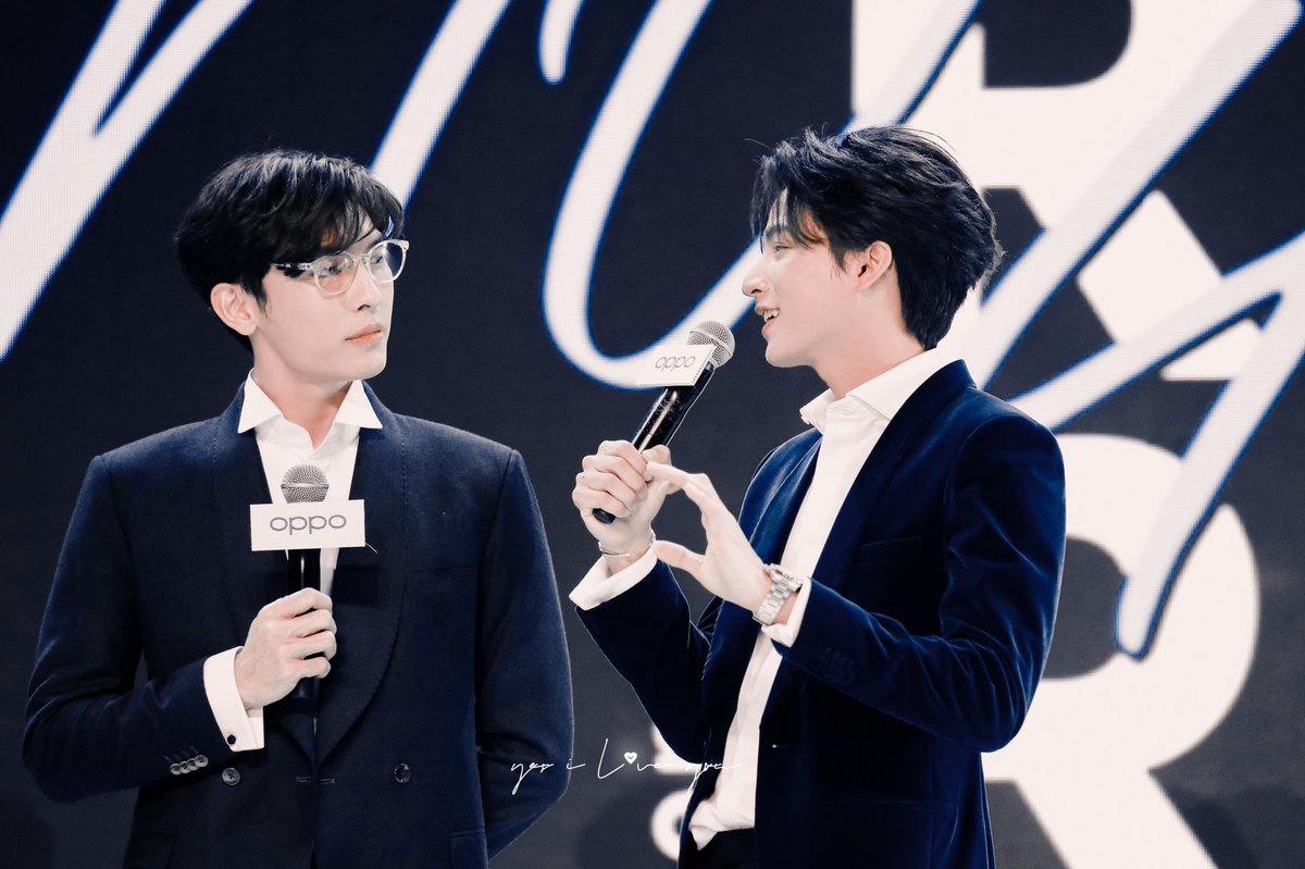 'I love the way you smile' look 