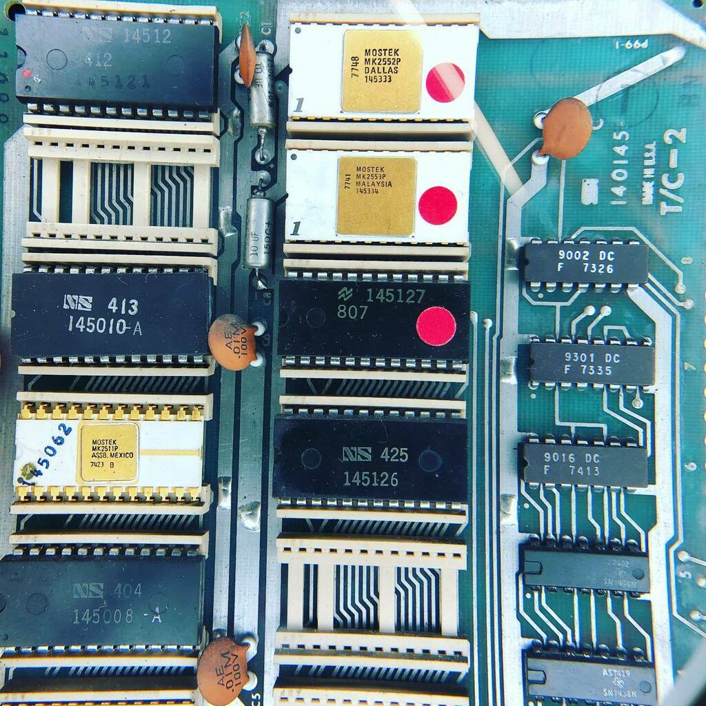 olivrea1908's tweet photo. #olivetti DE523 internals with some interesting #mostek chips on that card #ilovemyolivetti #olivettipc
#vintagecomputer #vintagecomputing #personalcomputer #oldcomputers #oldcomputer #computer #retrocomputer #retrocomputing #1980s #1990s #1970s #retrotech #ivrea #madeini… https://t.co/AufhClVEL7