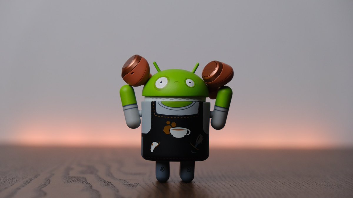 FoxTechh's tweet image. Gotta have fun with the B-Roll sometimes 🎧
#Jabra #BRoll #AndroidFigure