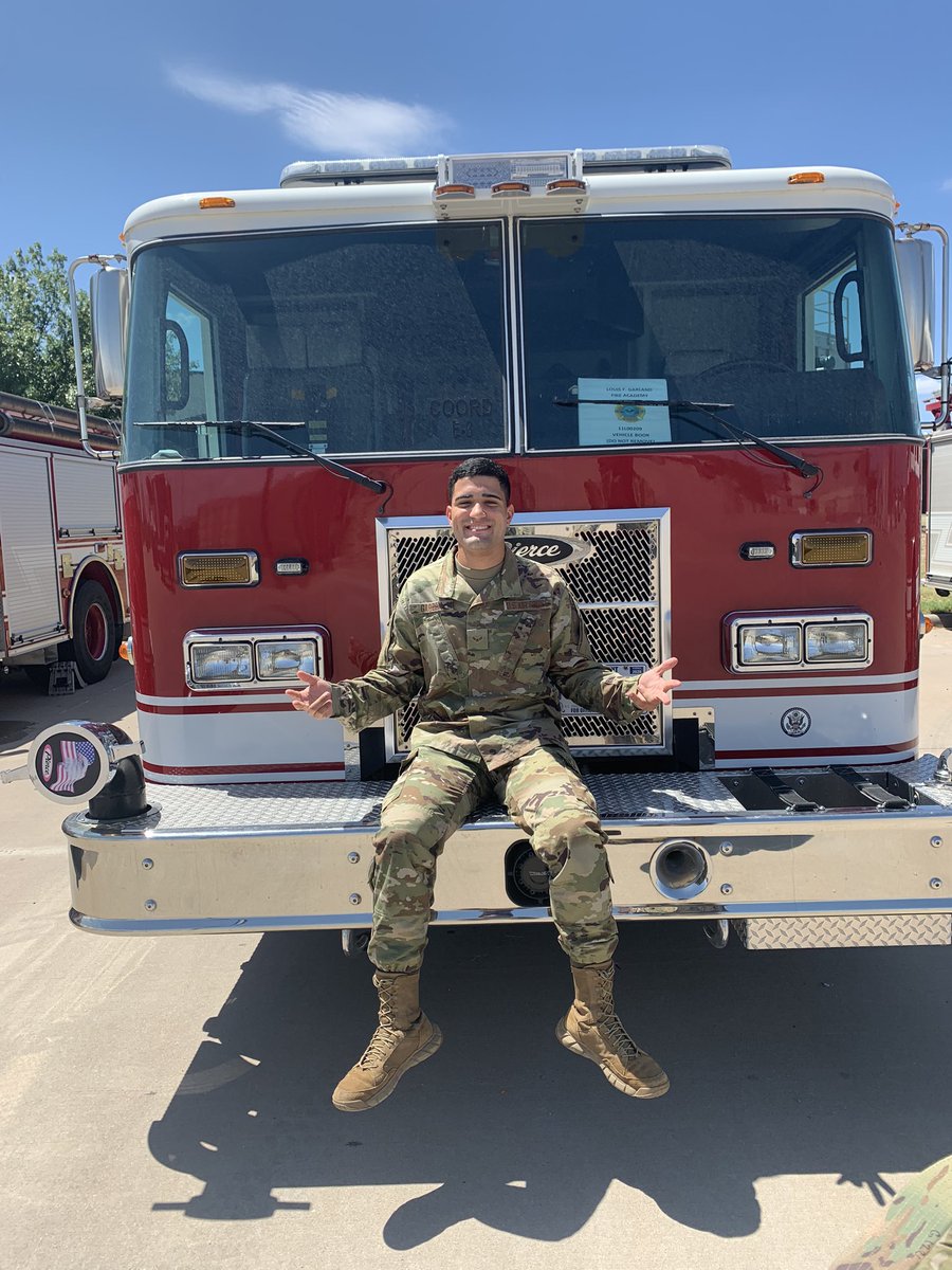 Tim_14e's tweet photo. Fire dawg 🧑🏼‍🚒🔥🐶 https://t.co/XRe7ROY4na
