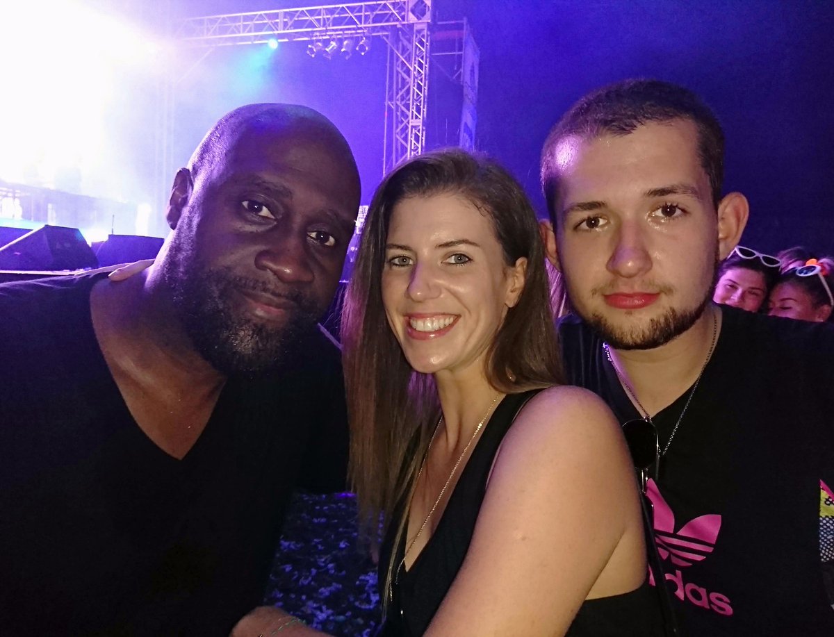 TammyCranston's tweet photo. Happy birthday Kelvin @PlugWonDeLaSoul 🎂 🙌🏼 💜🎉 @WeAreDeLaSoul @tokyoworlduk @T_CranstonArt #delasoul #bristol #hiphop #artistsontwitter #HipHopMusic #tammycranstonart #lgbt #tokyoworld #artists #uk #Traveller #tomboy #plugwon #eastvillepark #HipHopCulture #festival #England https://t.co/TnP3nJFmTh