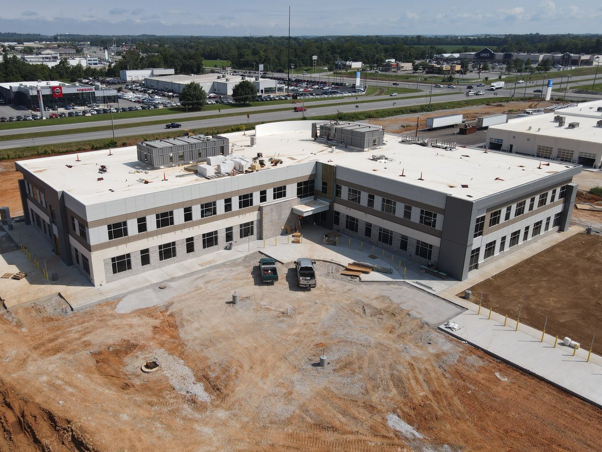 greystonebd's tweet photo. Things are moving right along at our current project for Jennie Stuart Health, Blue Creek MOB, Hopkinsville, KY. The rooftop units have been safely &amp; successfully placed and cool air is flowing.  #advancinghealthcare https://t.co/2PwO9ZHB9Y https://t.co/abUepc1WOv