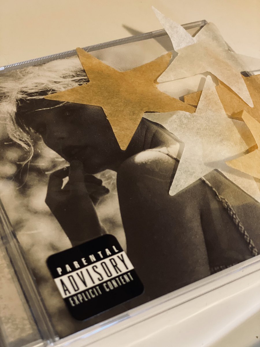 StarringSwift's tweet image. Confetti in my CD packaging?!🥺