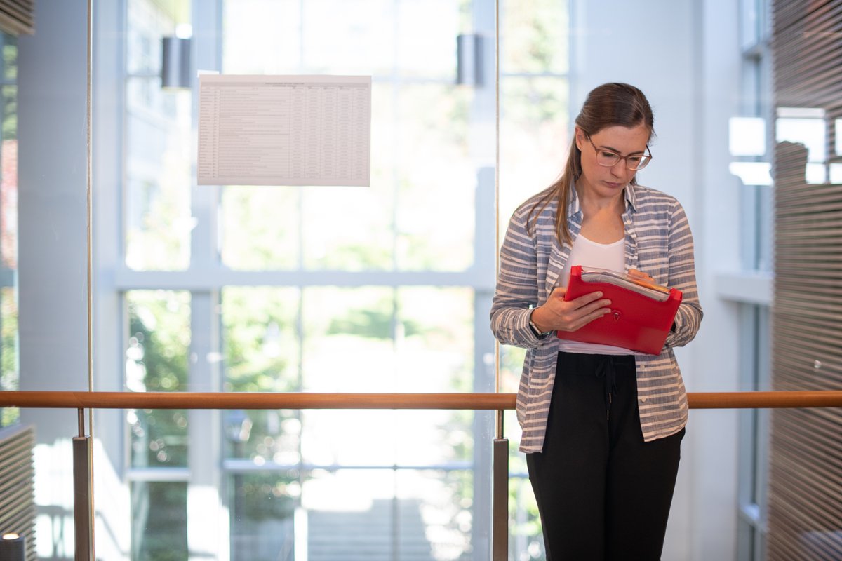 We’re looking for two casual, on-call research assistants to work with <a href="/RRUExecEd/">RRU Exec Ed</a> Assist. Prof. <a href="/HmHachigian/">Heather Hachigian</a> on social procurement research project. Apply by Sunday, Aug. 30: ow.ly/mjGb50B1WQn