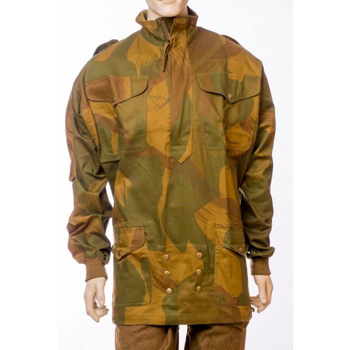 the British paratroopers rip off an idea from the German ones called a Knochensack - the idea is, you wear a loose camouflaged garment over all your webbing so it doesn’t snag on parachute rigging on the way into the plane and then out again. they call this a Denison smock