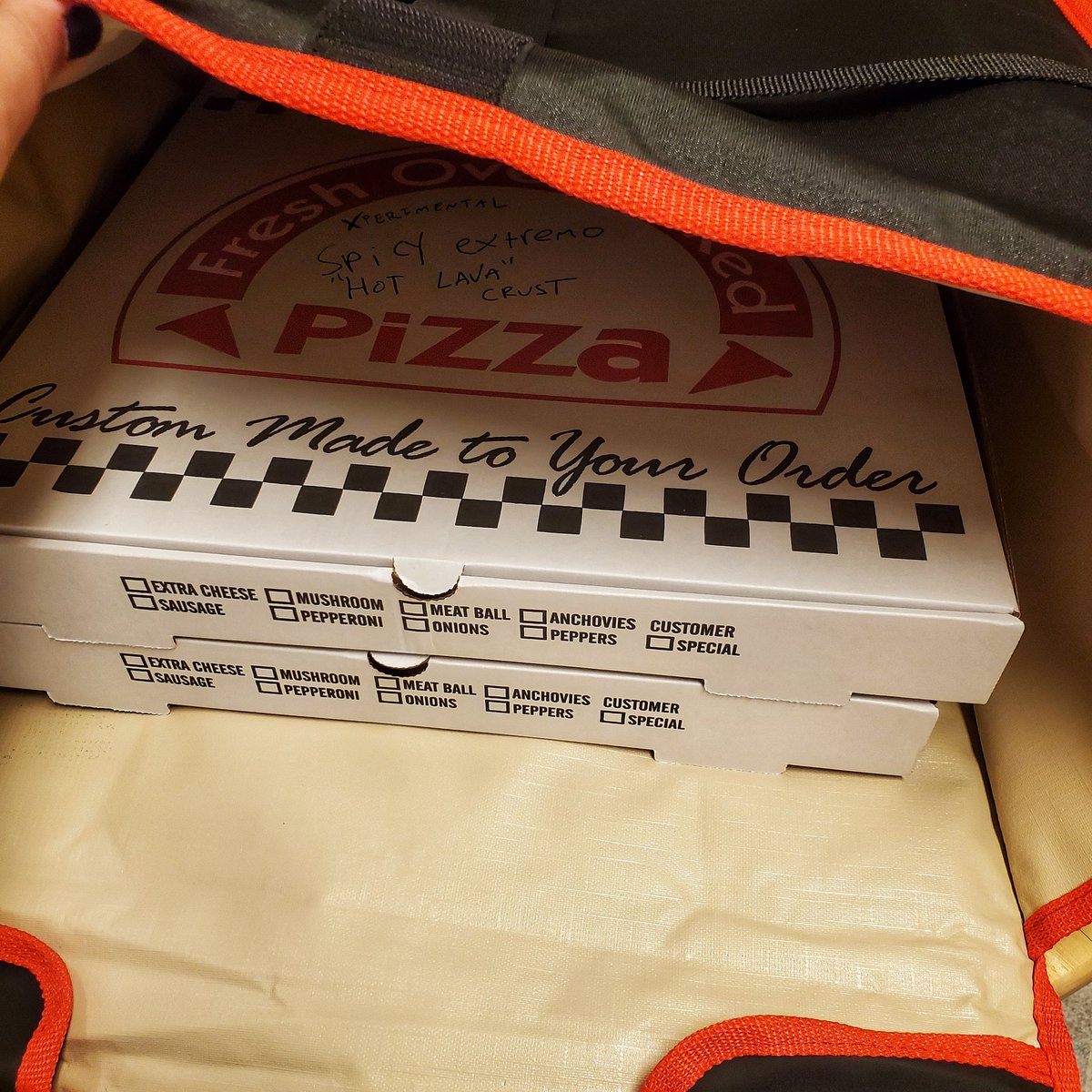 MPersephoneRose's tweet image. This is a very serious skill that I have been honing throughout isolation, and there is a very real possibility that an "@EmperorPigs Pizza &amp;amp; Cigs" food truck (or similar business) could be happening in the near post-apocalyptic, post-COVID, cyberpunk future.