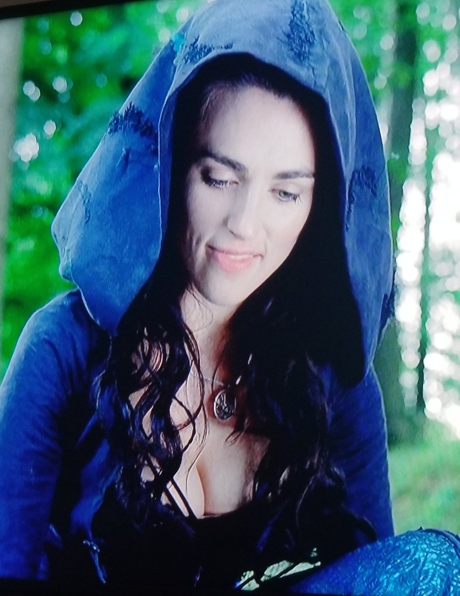 Can we talk about this OUTFIT?? Evil looks good on you, my love.  #PunkyWatchesMerlin  #Merlin