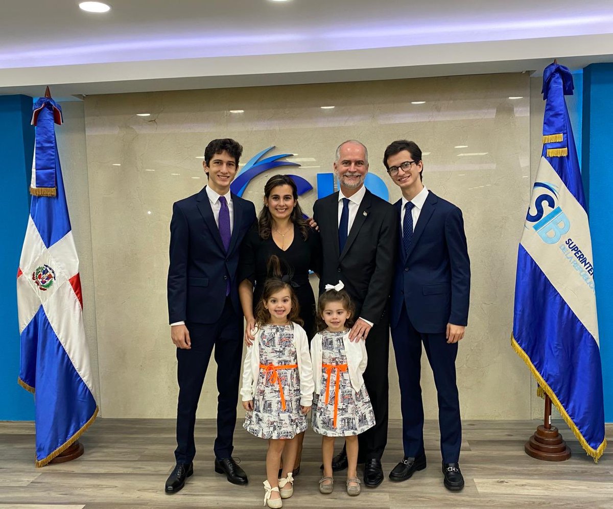 Alejandro Fernández W. tweet media