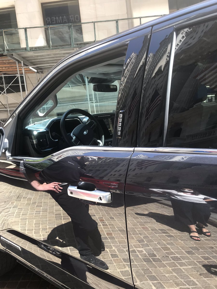 IMPAnews's tweet image. This rang my bell: a hybrid pickup truck! @Ford #FordF150 #fordbuilt #hybridvehicle #NYSE