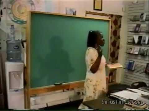 SeketAanru's tweet photo. Sister Myra Moss | Spiritual Astrology 5 - (2000), ATL - https://t.co/2SKJCqeo1F #UIX #CfreemanEl #consciouscommunityarchives #drLlailaAfrika #myramoss #Bobbyhemmitt #Occult #Siriustimesmedia https://t.co/spSUpgoDwn