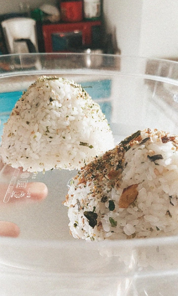 spooky_mcghee's tweet photo. @PhillyD I learned how to make rice balls or like Brock like to call them "jelly donuts" lmao (seaweed is not on them so I can store them and they don't get mushy) https://t.co/4oKwWAtaE6