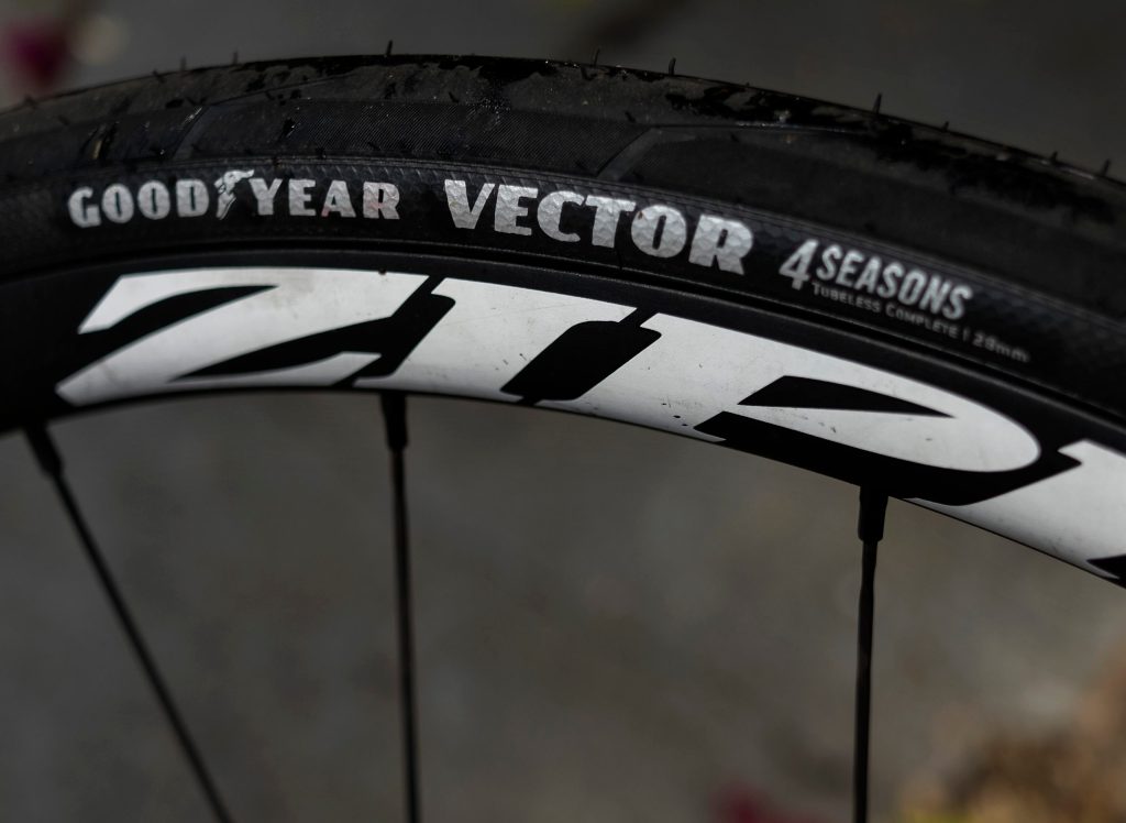 ElementlyBlog's tweet image. New Tubeless Complete Like Floating on a Blimp - element.ly/2020/08/new-tu…