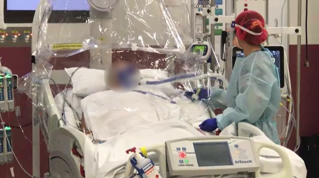 SamCucchiara9's tweet image. Inside ICU: Tonight we take you into the Coronavirus 'epicentre' - extraordinary access inside the @AlfredHealth & @western_health intensive care units. Plus, 'in their own words': video diaries from nurses and Doctors on the front-line. @ACurrentAffair9 7pm