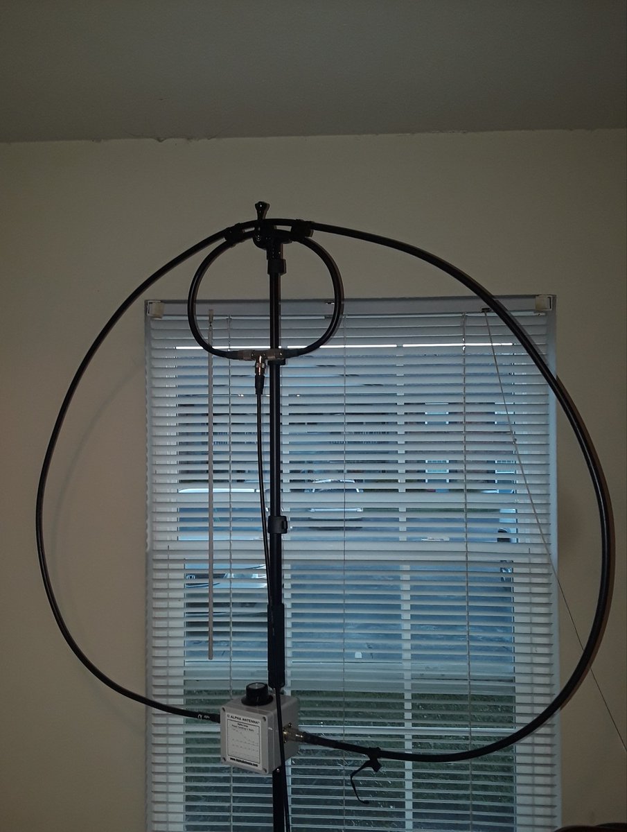 N4JAW's tweet photo. Apartment living doesn't stop me from enjoying #amateurradio. Just worked #s51dx #solvenia #ssb #20meters 599 with my @AlphaAntenna #magloop in bedroom window from EM78ee #hamradio #hamr #alphaantenna https://t.co/Aw9OK9KPii