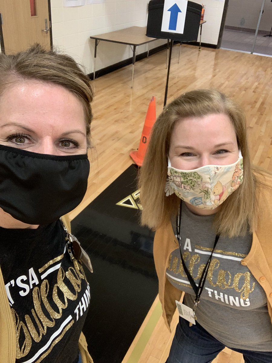 Brookside_IS's tweet photo. Amazing laptop deployment! ๐ป Thank you to our entire Bulldog family for ensuring a safe environment and putting resources in the hands of our students! Thank you to our families for making sure our students are ready to learn! #BISimpact #BISResponsibility https://t.co/8zn2oiPv3u