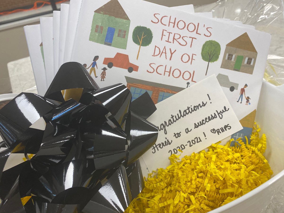 drbrittmobley's tweet photo. Thank you to @RichmondHill_PS for the thoughtful book to mark FME’s very first day of school! #OneBryan https://t.co/EXrGdhldbf