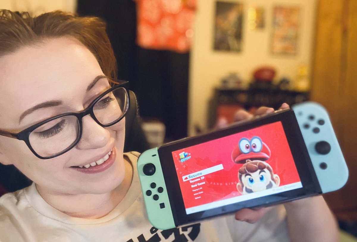 NintendoFanGirl's tweet photo. Jump up Super Star! ⭐️ 
GIVEAWAY time!! 

Nintendo has generously given me 3 DIGITAL CODES for Super Mario Odyssey on #NintendoSwitch to give away!

To enter:
1. RT this tweet
2. Follow me! (@NintendoFanGirl)

Deadline is 11:59pm ET on Fri, Aug 23

#freegame #MarioOdyssey (1/2) https://t.co/TCIWHjm0aw