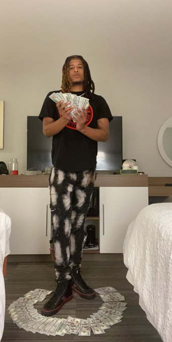 This shit in me not on me #huncho wish me a happy belated birthday 8/7  leo baby ♌️👑🕺🏽 #retweet #eastsidehuncho<a href="/tag/huncho"class="tags">#huncho</a><a href="/tag/followme"class="tags"><span>#followme</span></a><a href="/tag/retweet"class="tags"><span>#retweet</span></a><a href="/tag/eastsidehuncho"class="tags"><span>#eastsidehuncho</span></a>