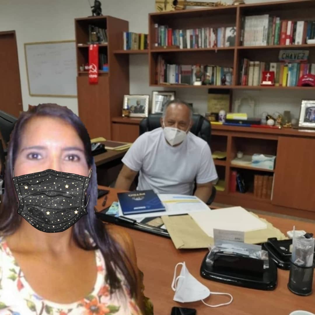 Yo sé que la gente va a decir que es mentira, pero fui a visitar a <a href="/dcabellor/">Diosdado Cabello R</a> y está muy bien, me dijo que en 15 días arranca Con el Mazo Dando, pero con menos horas mientras se recupera totalmente 💪🏽💕