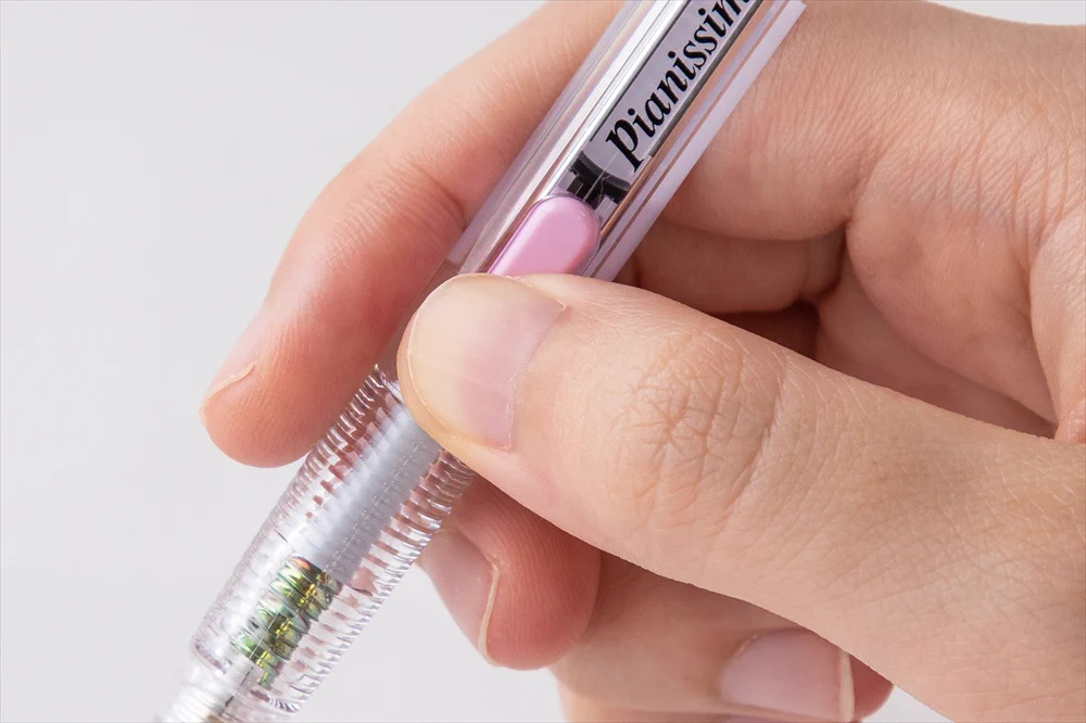 懐かしいシャープペンシルが限定復刻？またカチカチ出来る！