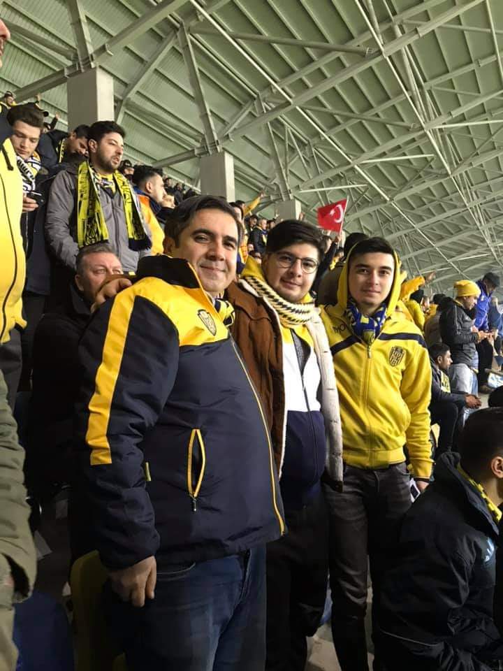 Grubumuzun başkanlarından Mustafa Taşpınarın Babası, Ahmet Taşpınar Hakkın rahmetine kavuşmuştur. Cenazesi öğlen namazına müteakip Güdül/Sorgun köyünde defnedilecektir. Allah rahmet eylesin.