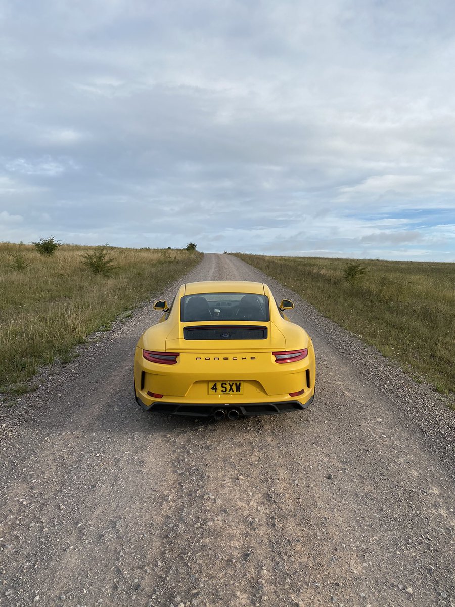 harrismonkey's tweet image. Must behave. Must bee-have.
