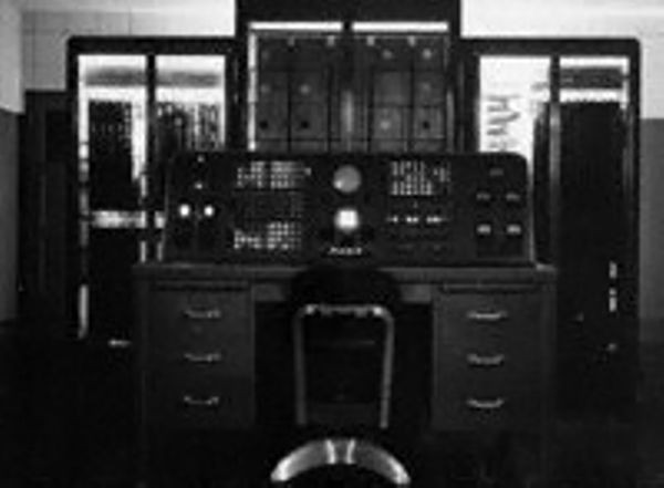 mastercodejunr's tweet image. Today in history:
1st day since @NBSnet Dedicated
Standards Western Automatic Computer (SWAC) Computer in 1950 at the Institute for Numerical Analysis in Los Angeles.
#TodayInHistory #mastercodejunior #mcj #juniorcoder #programming #computerscience