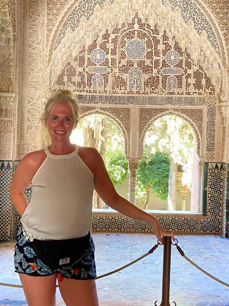 MariaPrincipe19's tweet photo. After numerous beach days I decided on Saturday it was time to take in some local culture.  So off I trotted in my little car (no sat nav or map) and headed off to Alahambra..  the place was breathtaking and the architecture has made me reconsider my next catalogue! 🤣🤣 https://t.co/VyPy9TlzqW