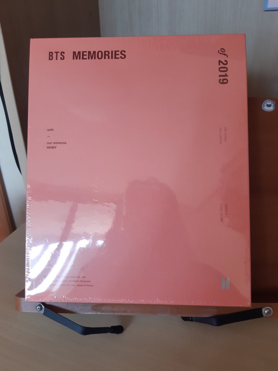 Everydayis_suga's tweet photo. #RT 알티하시면 메모리즈 하자 1도없이 나올수도 있습니다. 허나 장담은 못해요. 저 모서리에 찍힘 아예없이 깔끔하게 나왔습니다. https://t.co/2bjWSVgkng