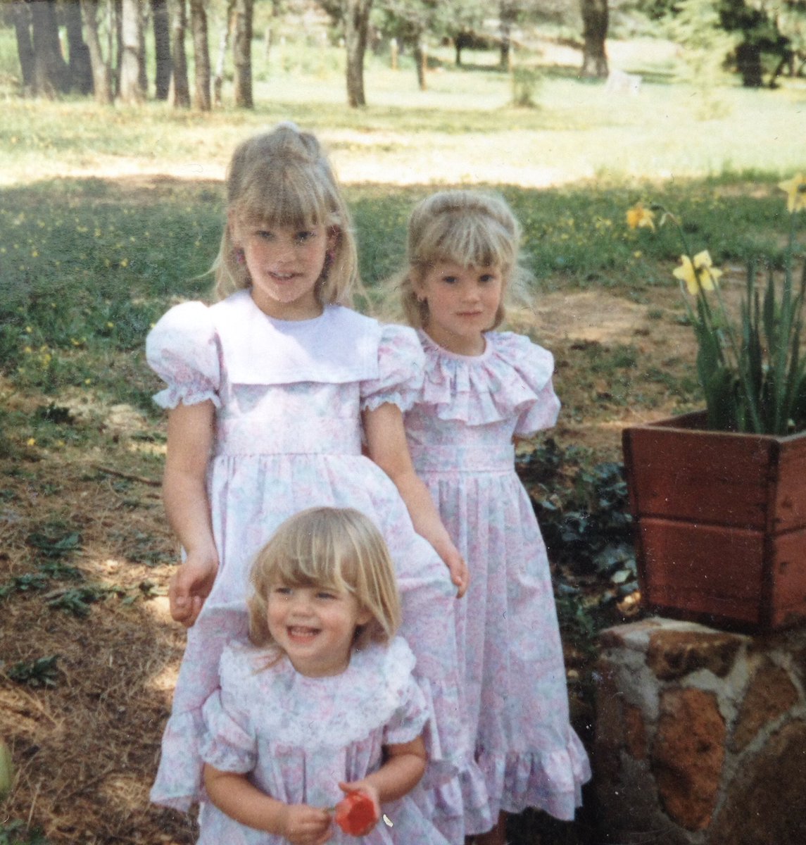 thekengevik's tweet photo. So excited for @MicroMindy and @AmyEngevik as they start their own labs at MUSC!
(a photo to remind y’all, I’m always around - even if I’m a few years behind 😅)
#throwback #sisterlab #matching #engevikempire #latetotheparty #youngestsibling https://t.co/6oDrojfUK1