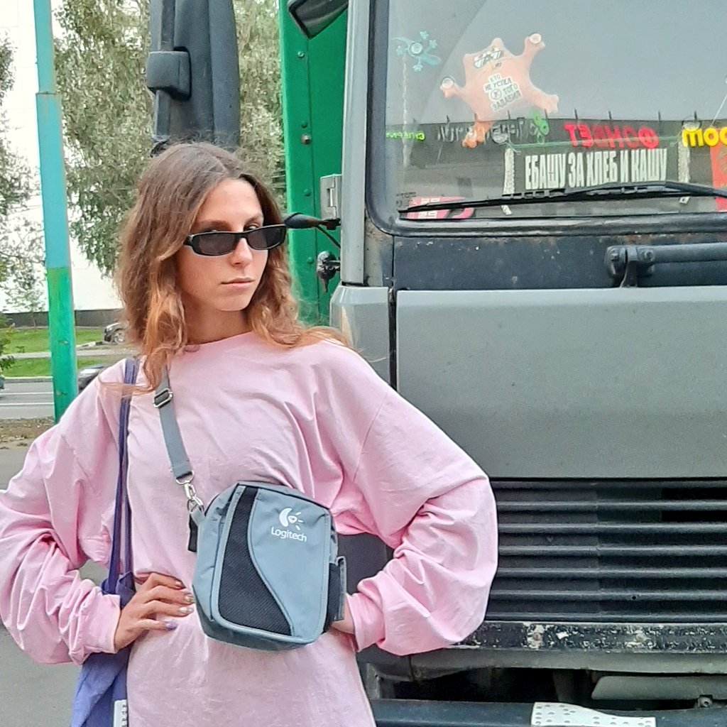 olgamonsterrr's tweet photo. Всё ясно, автор нашёл работу https://t.co/a9WGm7qU0t