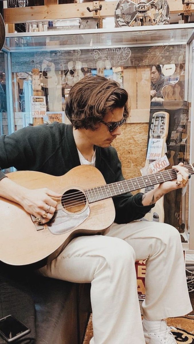 harry styles as cats: a cute and necessary thread