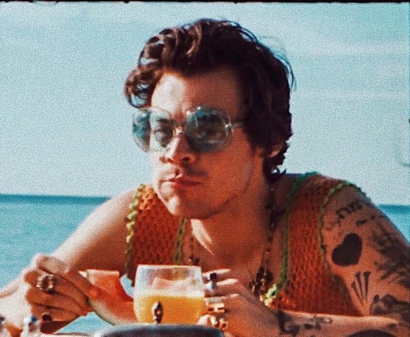 harry styles as cats: a cute and necessary thread