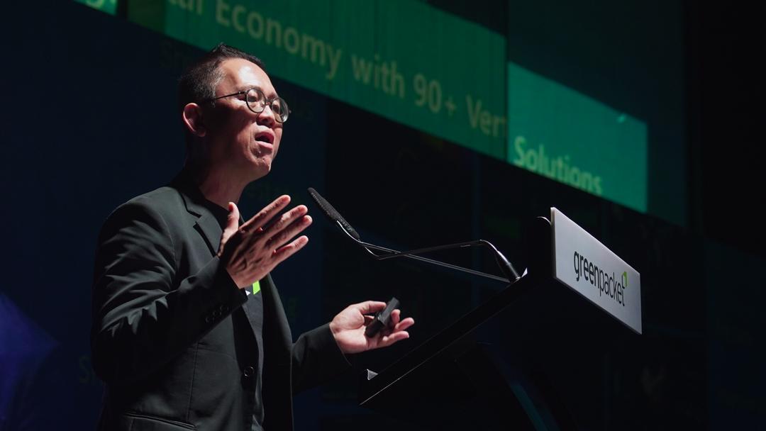 greenpacket's tweet image. Highlights of today when YB @Khairykj and our Group MD, CC Puan started the day with each, a keynote address to officiate the #ThriveWithDigital summit.

#DigitalDay #greenpacket #kiplelive