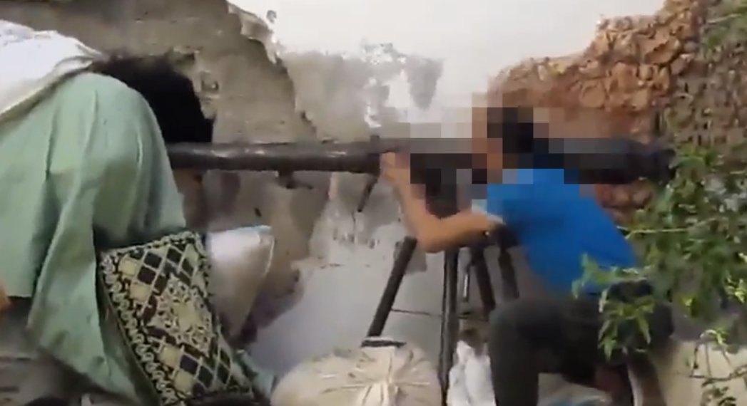 First, here is a screen grab of one of the ones used. Notice that it is on a tripod and not feasibly portable under pressure. (I believe its weight is over 100 lbs.)4/x