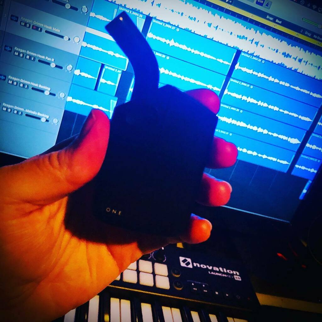 KeaganGrimm's tweet photo. Me and the ONE from @potvlife are cooking up some serious gas. #dryherbvape #potvone #planetofthevapes #highlife #420 #hiphop #keagangrimm #instagrimm #smokeweedeveryday https://t.co/VBAE6Co3LO https://t.co/gJGl5bHb7c