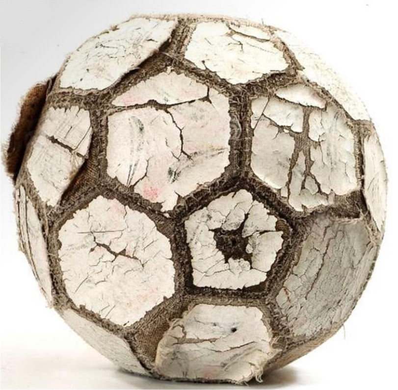 CustomBalls_Aus's tweet image. This use to be the sign of a well loved soccer ball...

These days our Match Balls are tested 3500 times through the shooting machine without even a blemish.

#customsoccerballs #soccer #shootingmachine #manufacturing