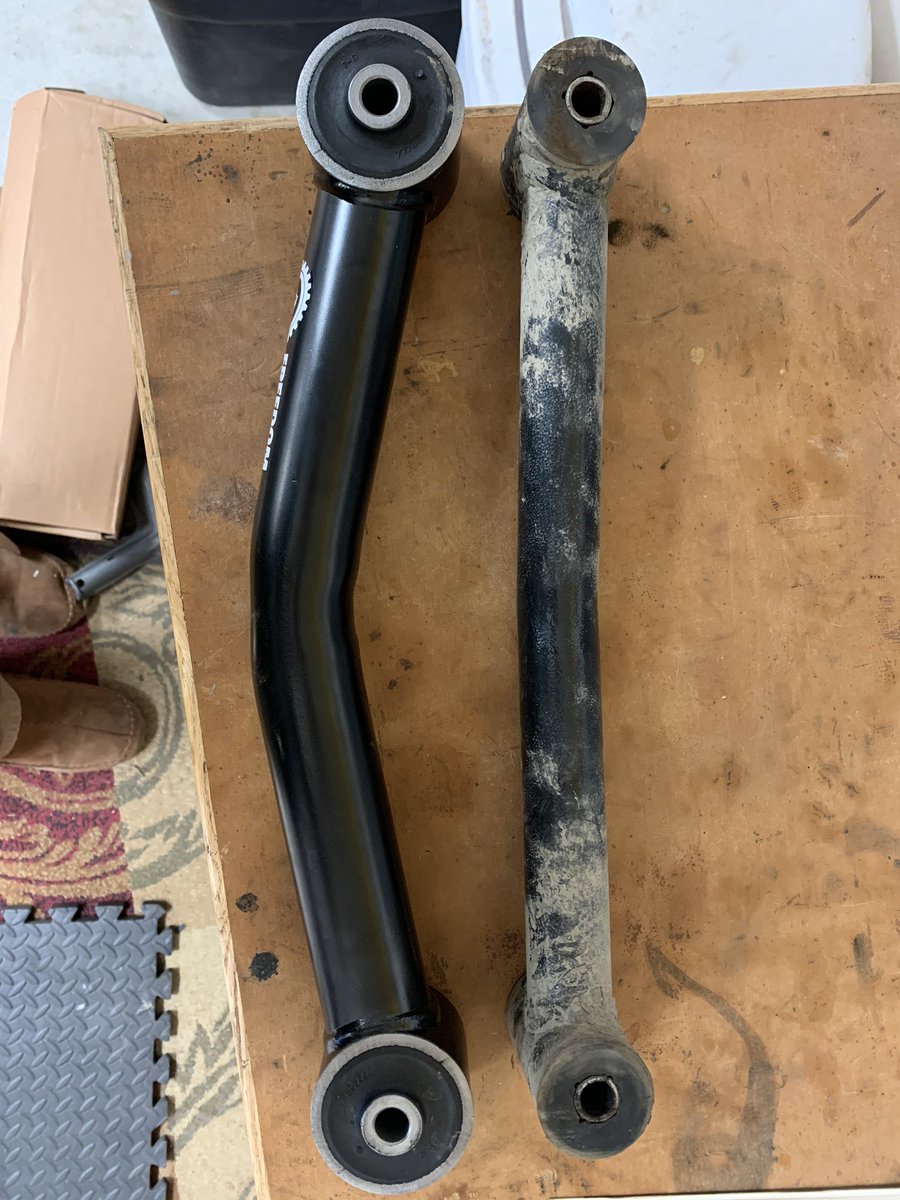 DrXBloomGaming's tweet image. New and upgraded front lower control arms. This was way over due! Thanks #freedomoffroad