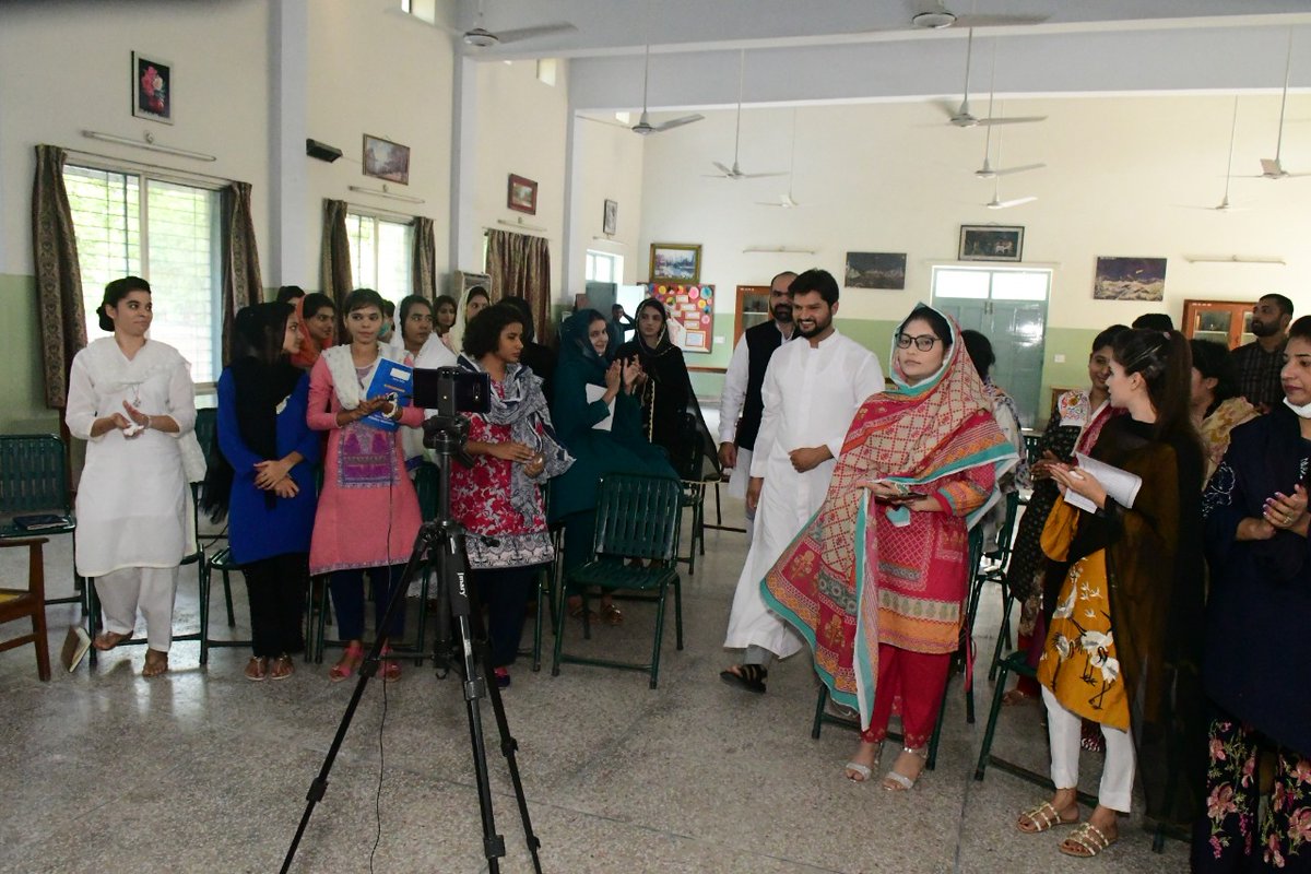 SanawarBalam's tweet photo. inauguration of Sargodha Catholic Css Academy
اقلیتی طالب علموں کے لیے سی ایس ایس کے خصوصی امتحانات کے حصول کےلیے سرگودھا میں اقلیتی نوجوانوں کے لیے سرگودھا سی ایس ایس اکیڈمی کا افتتاح کر دیا
#CSS #cssminoritystudents #minoritystudents #minorityyouth #SanawarBalam #HumanRights https://t.co/tqCDyZNI3t
