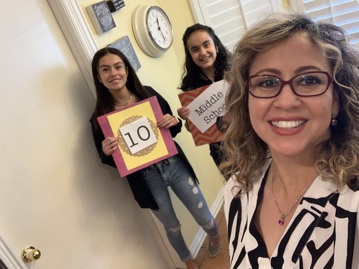 rosalesflorEP's tweet photo. Strange way to start a school year🦠but busy: helping students/families, attending meetings & documenting 💻 My treat: having lunch w my chicas #episdfirstday #ahspanthers #episdproud #episdgradcoaches #iamepisd @cynsationalcynd @gamez_mily @CastruitaManny https://t.co/khF8Y1hzWt