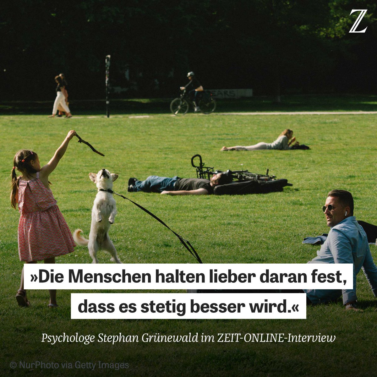 zeitonline's tweet photo. Das #Coronavirus spaltet Deutschland, sagt der Psychologe Stephan Grünewald. Was passiert, wenn weitere Maßnahmen nötig werden? Ein Gespräch über Moral, Disziplin und die Seele: https://t.co/24sudPFOUl #Abo #COVID19 https://t.co/5TJkMrsd1o